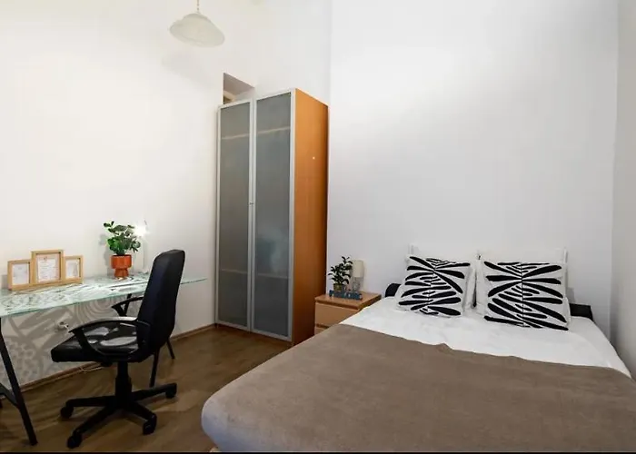 Cityscape Budget Zichy Loft