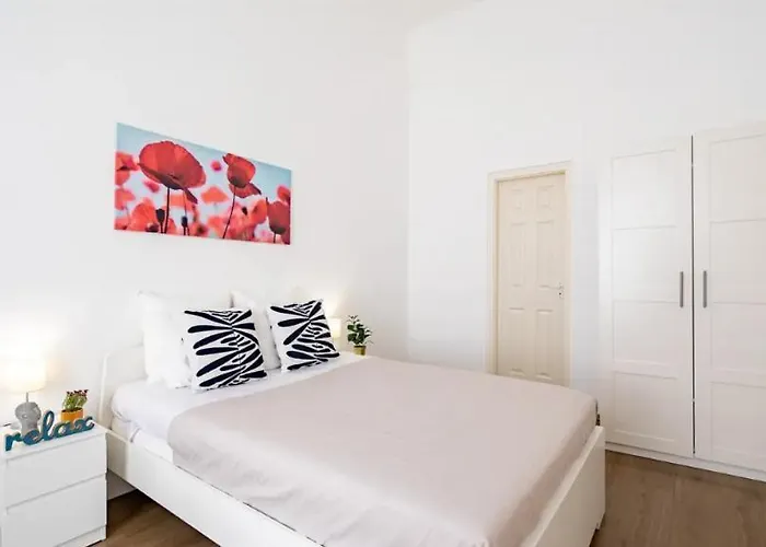 Cityscape Budget Zichy Loft דירה בודפשט