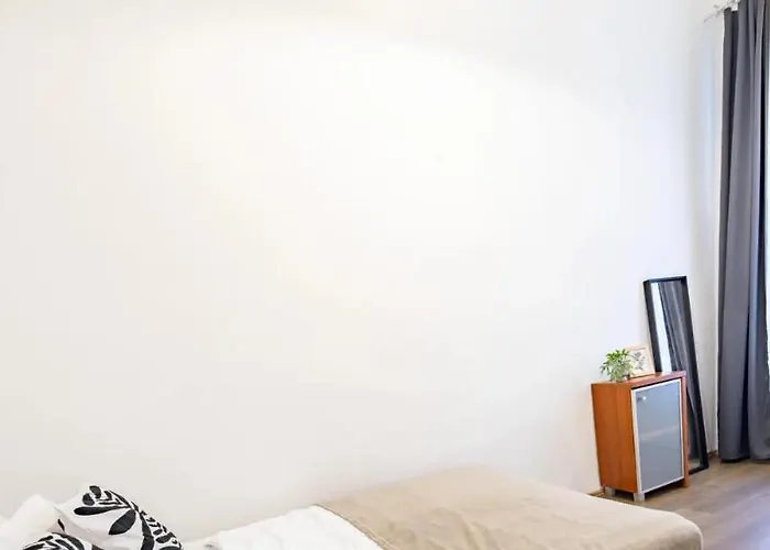Cityscape Budget Zichy Loft דירה *