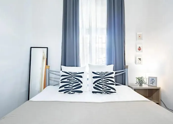 Cityscape Budget Zichy Loft
