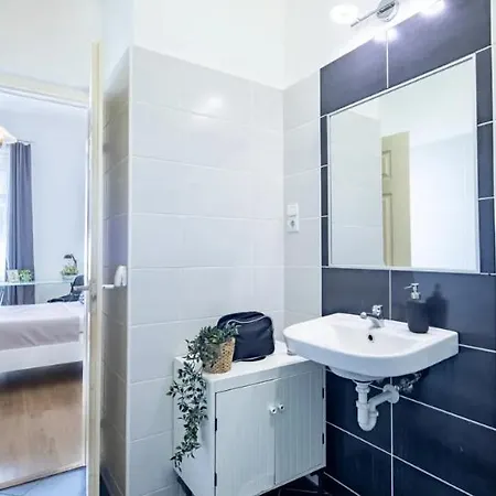 Cityscape Budget Zichy Loft Appartamento