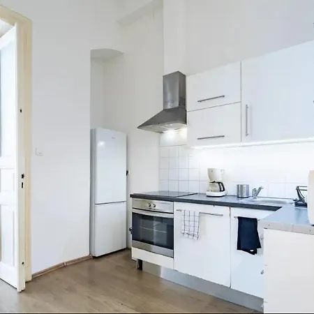 Cityscape Budget Zichy Loft *